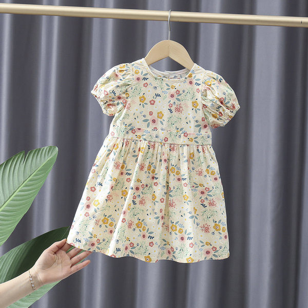 Παιδικό φόρεμα με λουλουδάτο μοτίβο και κοντά μανίκια