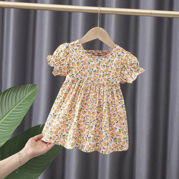 Παιδικό φόρεμα με λουλουδάτο μοτίβο και κοντά μανίκια