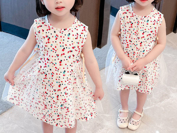 Moderna bērnu zvaigžņu kleita ar ovālu kakla izgriezumu