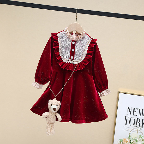 Bērnu moderna kleita ar mežģīnēm un lokām