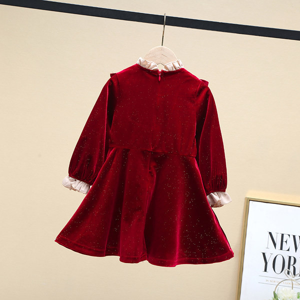 Bērnu moderna kleita ar mežģīnēm un lokām