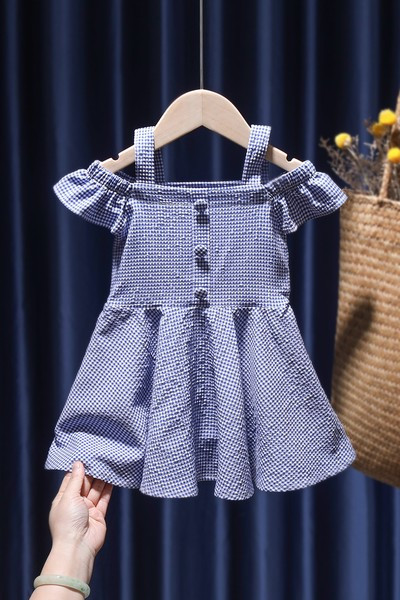 Παιδικό φόρεμα νέο μοντέλο με γυμνούς ώμους και κουμπιά για κορίτσια