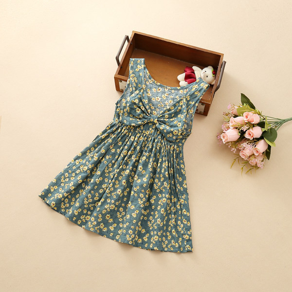 Rochie casual pentru copii cu motive florale si decolteu in V