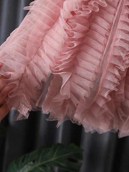 Šiuolaikinė suknelė mergaitėms su sandariu apačia