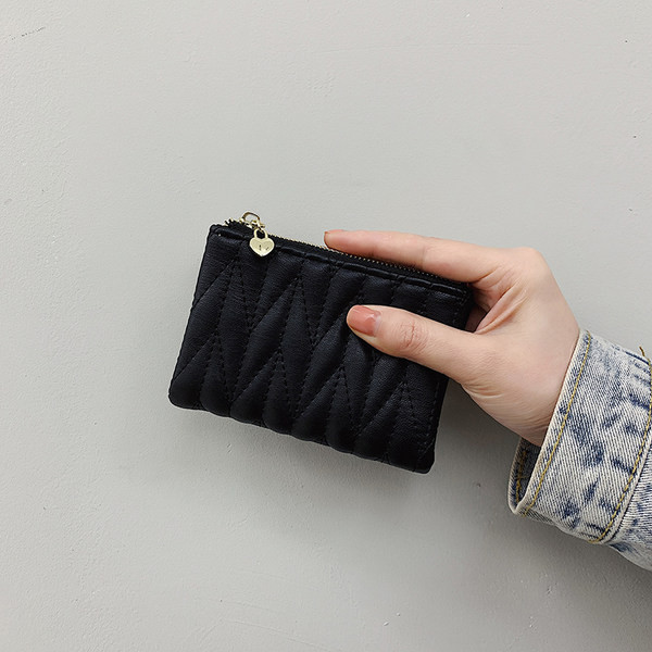 Sieviešu maks ar rāvējslēdzēju trīs krāsās no eko ādas