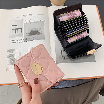 Sieviešu maks ar metāla sprādzi