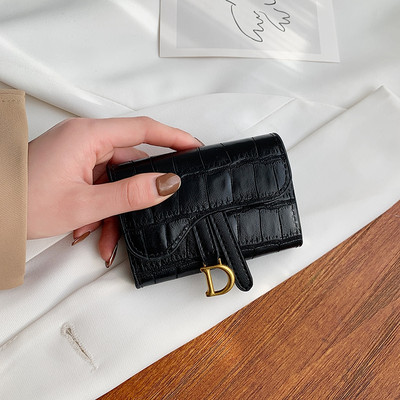 Γυναικείο έκο δερμάτινο πορτοφόλι με μεταλλικό στοιχείο - τρία χρώματα