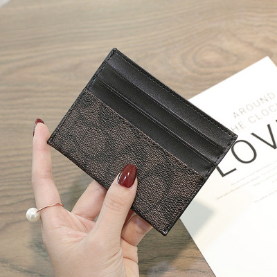 Δερμάτινο και υφασμάτινο πορτοφόλι για χρεωστικές κάρτες