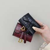 Γυναικείο έκο δερμάτινο πορτοφόλι με μεταλλική διακόσμηση σε μαύρο, πράσινο και μπορντό χρώμα