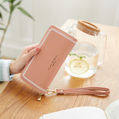 Γυναικείο πορτοφόλι με κέντημα και χειρολαβή