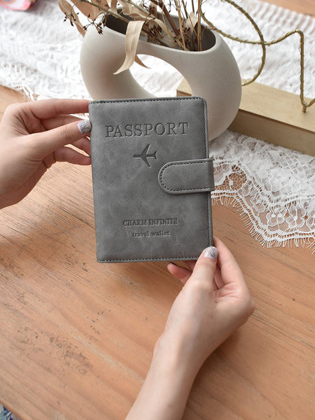 Γυναικείο πορτοφόλι νέο μοντέλο κατάλληλο για χρεωστικές κάρτες