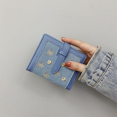 Νέο μοντέλο γυναικείο πορτοφόλι με κεντήματα