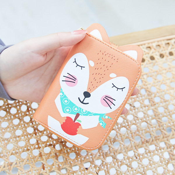 Γυναικείο έκο δερμάτινο πορτοφόλι με απλικέ και τρισδιάστατο στοιχείο