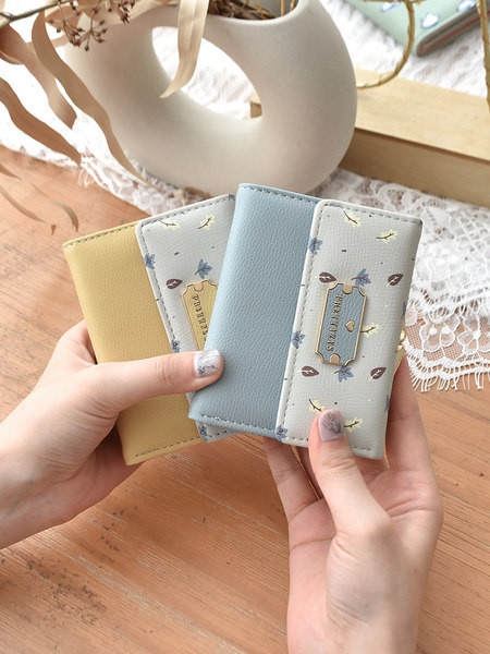 Νέο μοντέλο γυναικείο πορτοφόλι μικρό μοντέλο από οικολογικό δέρμα με τσέπη για κέρματα