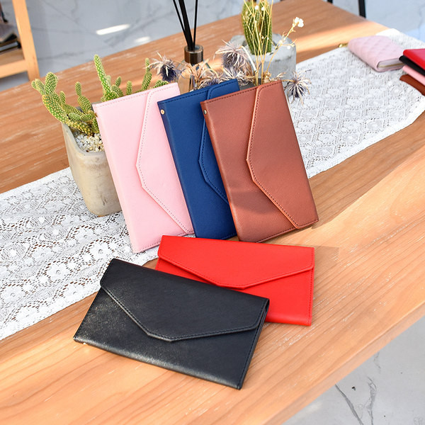 Sieviešu maks no eko ādas ar rokturi