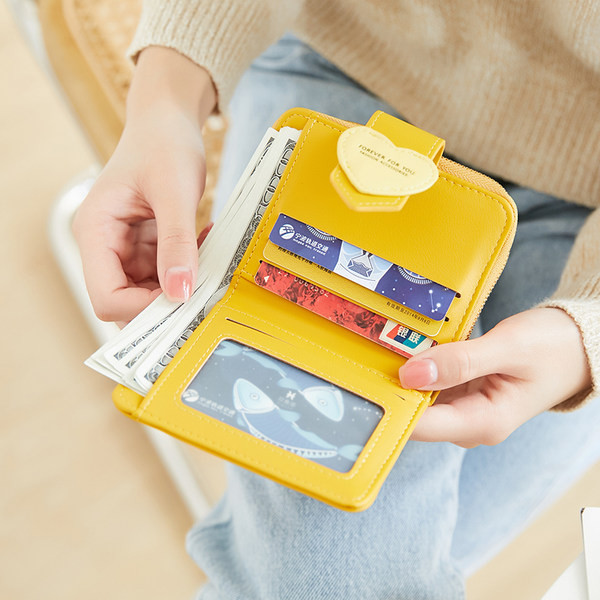 Γυναικείο έκο δερμάτινο πορτοφόλι με μεταλλική στερέωση