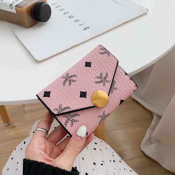 Sieviešu ādas maks ar metāla apdari - trīs krāsas