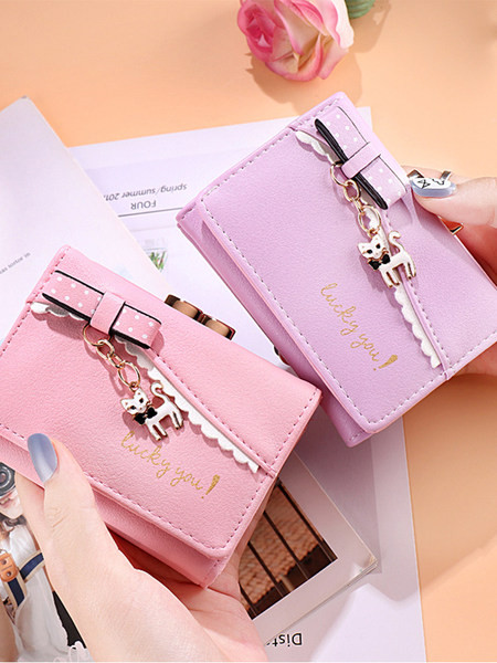 Γυναικείο έκο δερμάτινο πορτοφόλι με μενταγιόν