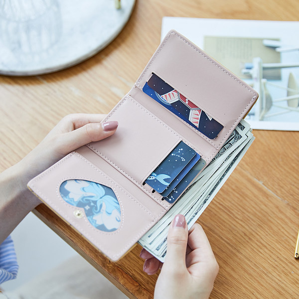 Sieviešu ādas maks ar aplikāciju - vairāki modeļi