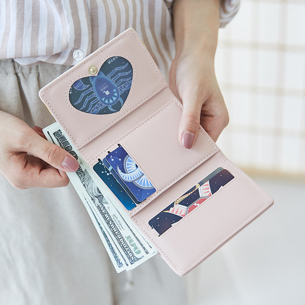 Μικρό γυναικείο πορτοφόλι με θήκη 