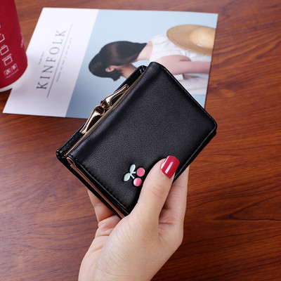 Μικρό έκο δερμάτινο πορτοφόλι με κλείσιμο κουμπιού