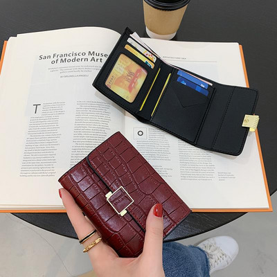 Sieviešu somiņa ar mākslīgās ādas sprādzi