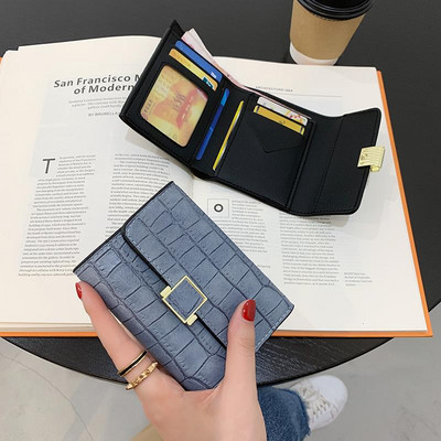 Sieviešu somiņa ar mākslīgās ādas sprādzi