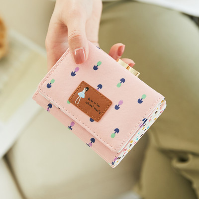 Γυναικείο πορτοφόλι με έμβλημα και θήκη για κέρματα