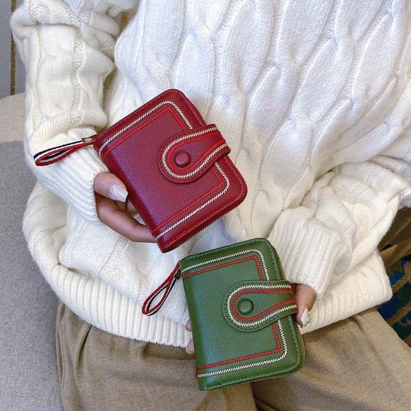 Γυναικείο πορτοφόλι με κεντήματα και κουμπιά-δύο διαμερίσματα