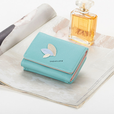 Portofel de dama din piele cu inscriptie brodata