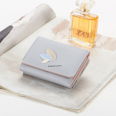 Portofel de dama din piele cu inscriptie brodata