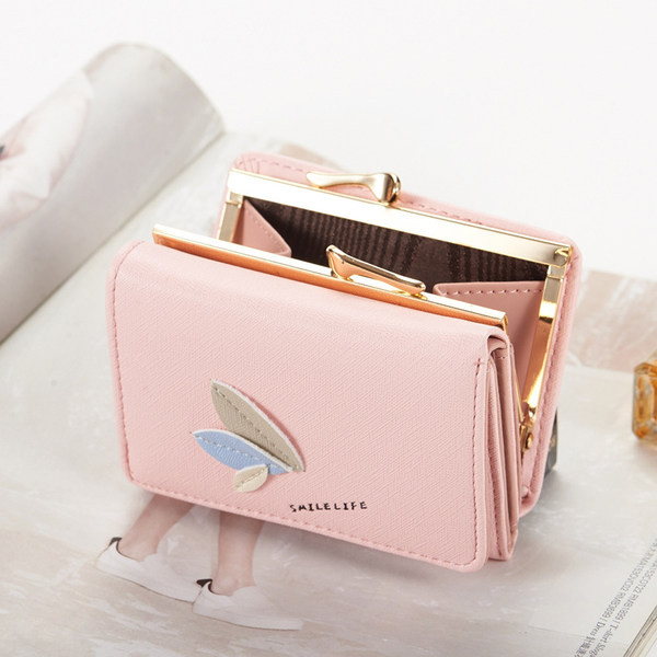 Portofel de dama din piele cu inscriptie brodata