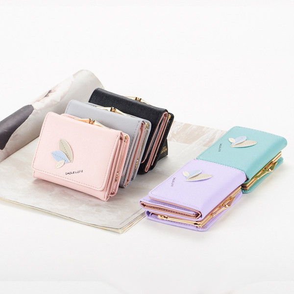 Portofel de dama din piele cu inscriptie brodata