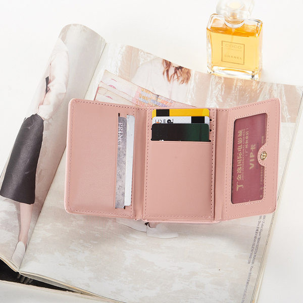 Portofel de dama din piele cu inscriptie brodata