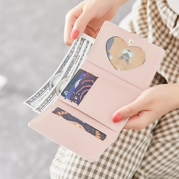 Γυναικείο πορτοφόλι με εφαρμογή σε διάφορα χρώματα