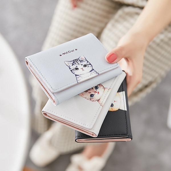 Γυναικείο πορτοφόλι με εφαρμογή σε διάφορα χρώματα