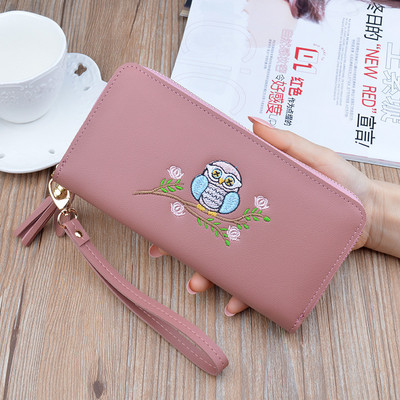 Γυναικείο πορτοφόλι με χρωματιστά κεντήματα