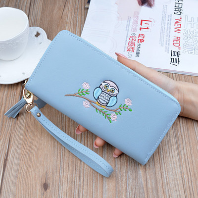 Γυναικείο πορτοφόλι με χρωματιστά κεντήματα