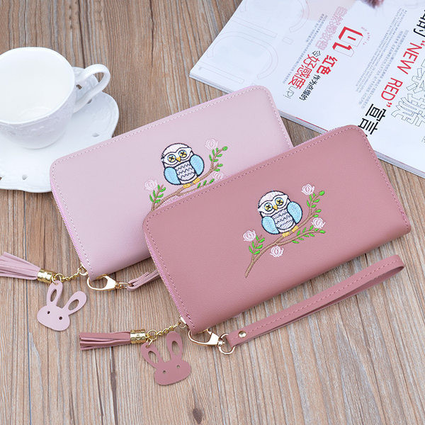 Γυναικείο πορτοφόλι με χρωματιστά κεντήματα 