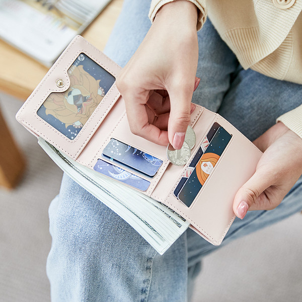 Γυναικείο βελούδο πορτοφόλι με κέντημα