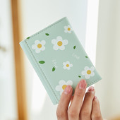 Γυναικείο πορτοφόλι με floral απλικέ και μεταλλικό κούμπωμα