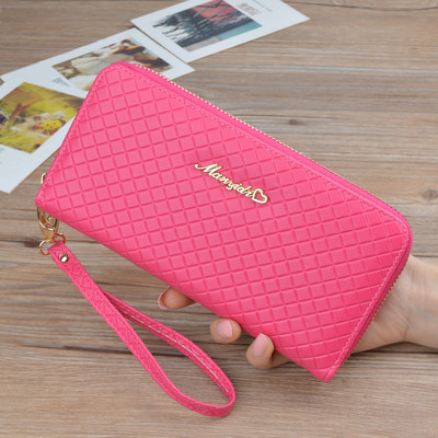 Funkcionāls sieviešu maks ar rāvējslēdzēju un īsu rokturi