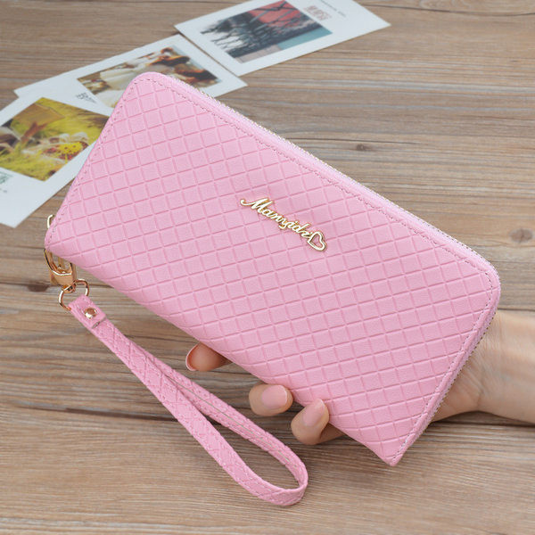 Funkcionāls sieviešu maks ar rāvējslēdzēju un īsu rokturi