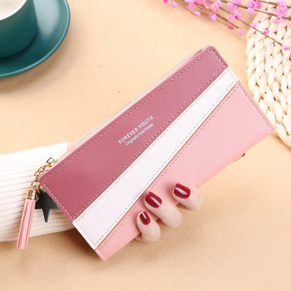 Γυναικείο έκοδερμάτινο πορτοφόλι με φούντα και επιγραφή σε δύο χρώματα