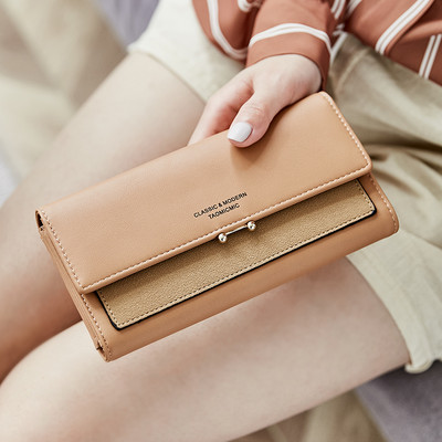 Γυναικείο πορτοφόλι νέο μοντέλο από οικολογικό δέρμα με διάφορα τμήματα