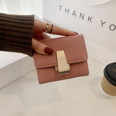 Γυναικείο μικρό πορτοφόλι με μεταλλική αγκράφα