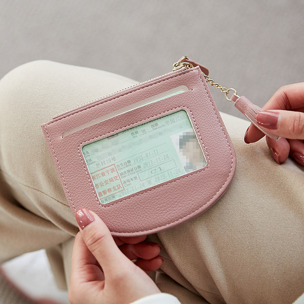 Λεπτό γυναικείο πορτοφόλι με θήκη για κέρματα και χρεωστικές κάρτες