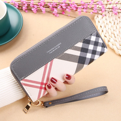 Γυναικείο πορτοφόλι με δερμάτινη λαβή και φερμουάρ