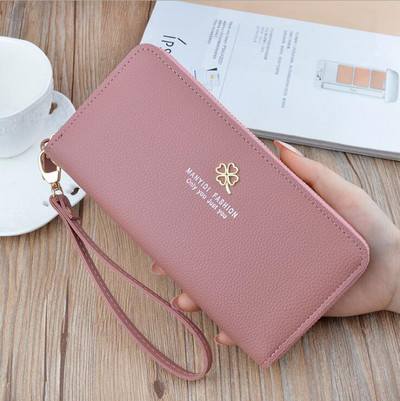 Sieviešu maks no eko ādas ar metāla āboliņu