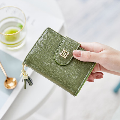 Γυναικείο έκο δερμάτινο πορτοφόλι με μεταλλικό κούμπωμα και αξεσουάρ